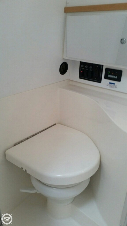 2000 Wellcraft 33 - Photo #11