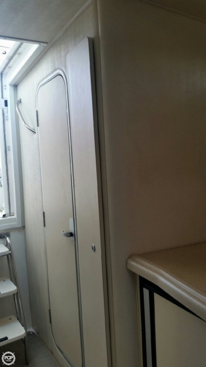 2000 Wellcraft 33 - Photo #12