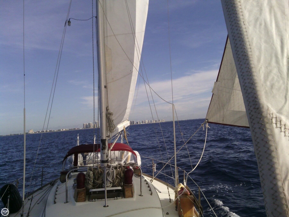 1984 C & C Yachts 37 - Photo #2