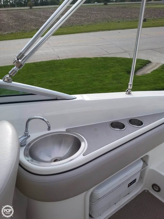 2011 Sea Ray 24 - Photo #9