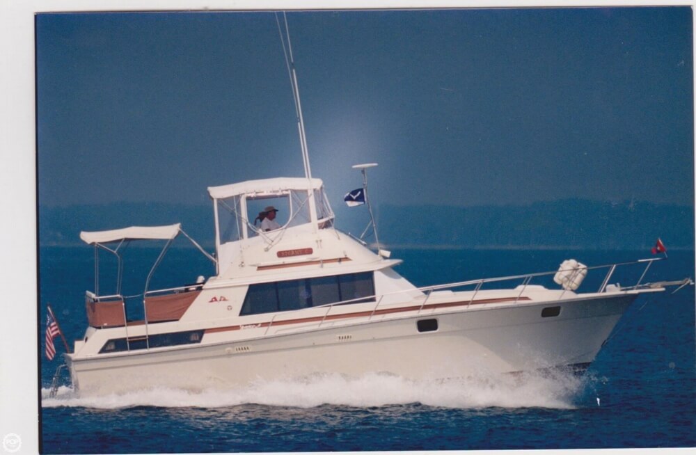 1982 Silverton 40 - Photo #3