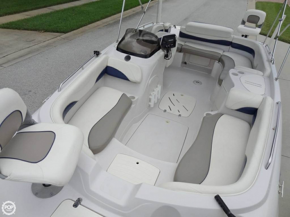 2005 Tahoe 21 - Photo #2