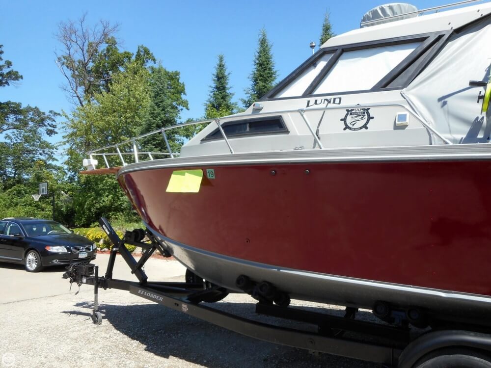 SOLD Lund 2450 Genmar HT boat in Big Lake, MN 130391