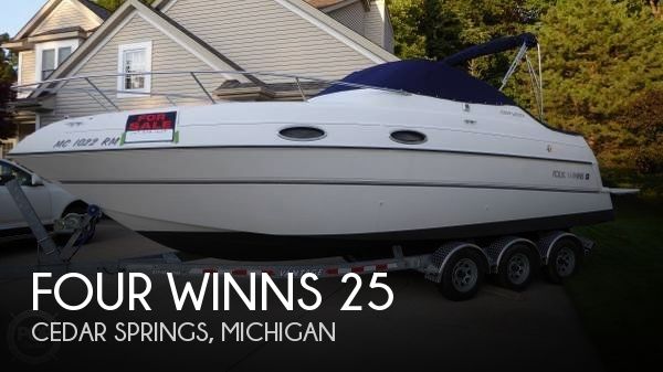 Used FOUR WINNS 25 Boats For Sale in Michigan by owner | 1998 Four Winns 25
