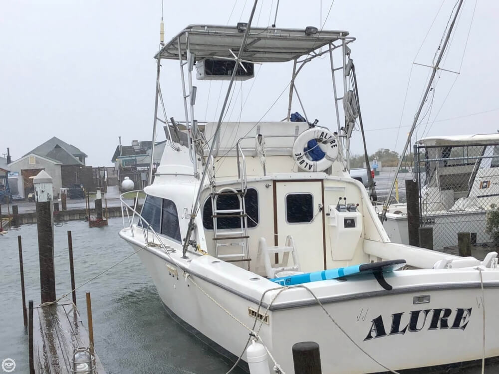 1986 Phoenix 29 Fishing boat for Sale in East Moriches, NY