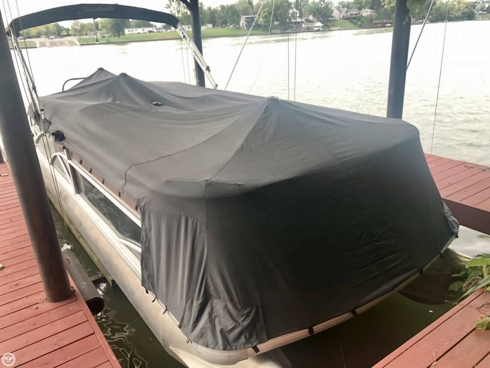 SOLD Godfrey Pontoon Sweetwater Premium Edition 255 WB boat in