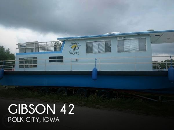 Used Houseboats For Sale in Iowa by owner | 1983 Gibson 42