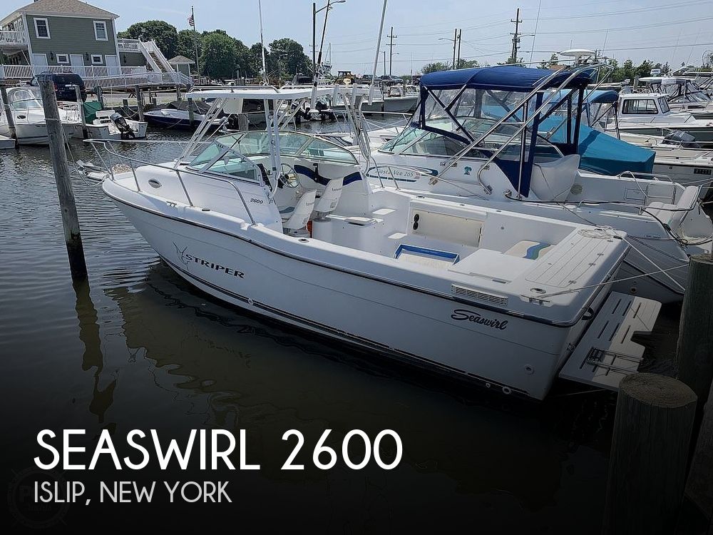2000 26 foot Seaswirl Striper Power boat for Sale in Islip, NY