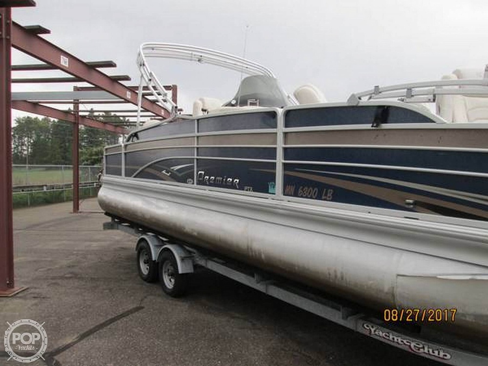 2013 Premier Pontoons 251 Castaway Tritoon Power boat for Sale in Lake