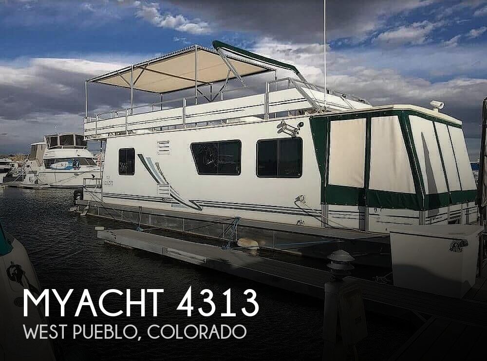 Used Houseboats For Sale in Colorado by owner | 2005 Myacht 4315