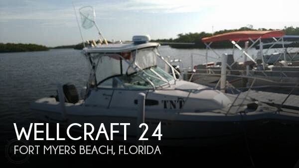 Used Wellcraft Boats For Sale in Cape Coral, Florida by owner | 2001 Wellcraft 24