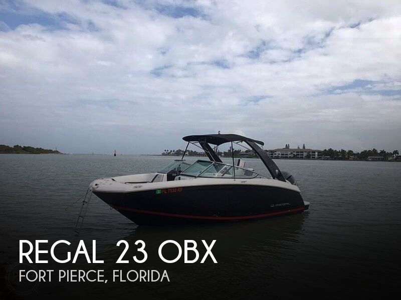 2017 Regal 23 Power boat for Sale in Fort Pierce, FL