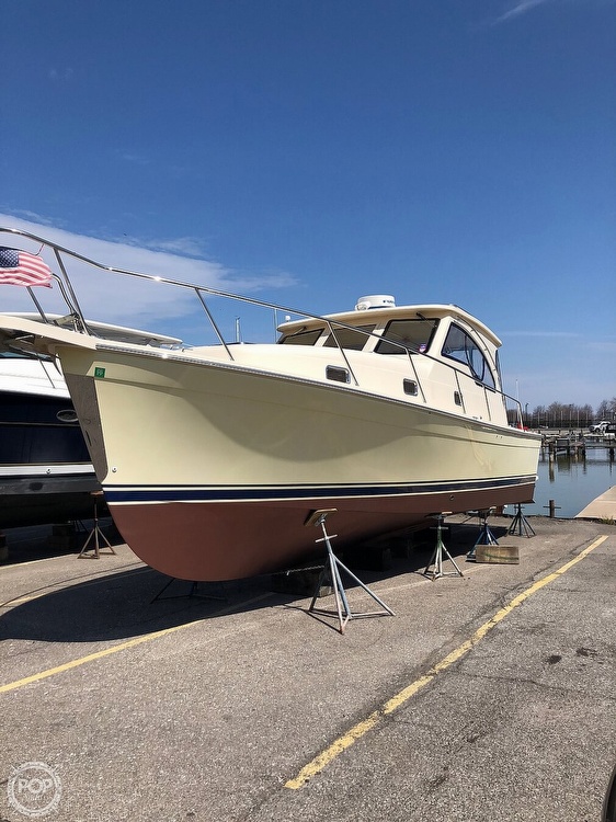 2005 36 foot Mainship Pilot Sedan Rum Runner II Power boat for Sale in