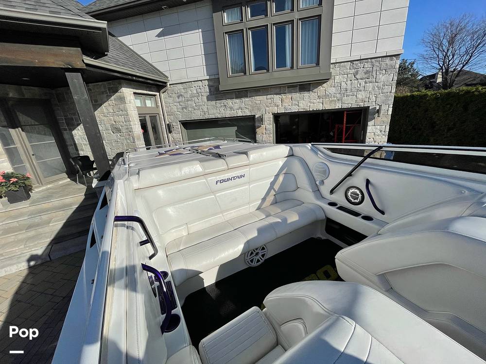 2005 Fountain boat for sale, model of the boat is Lightning 47 & Image # 3 of 40