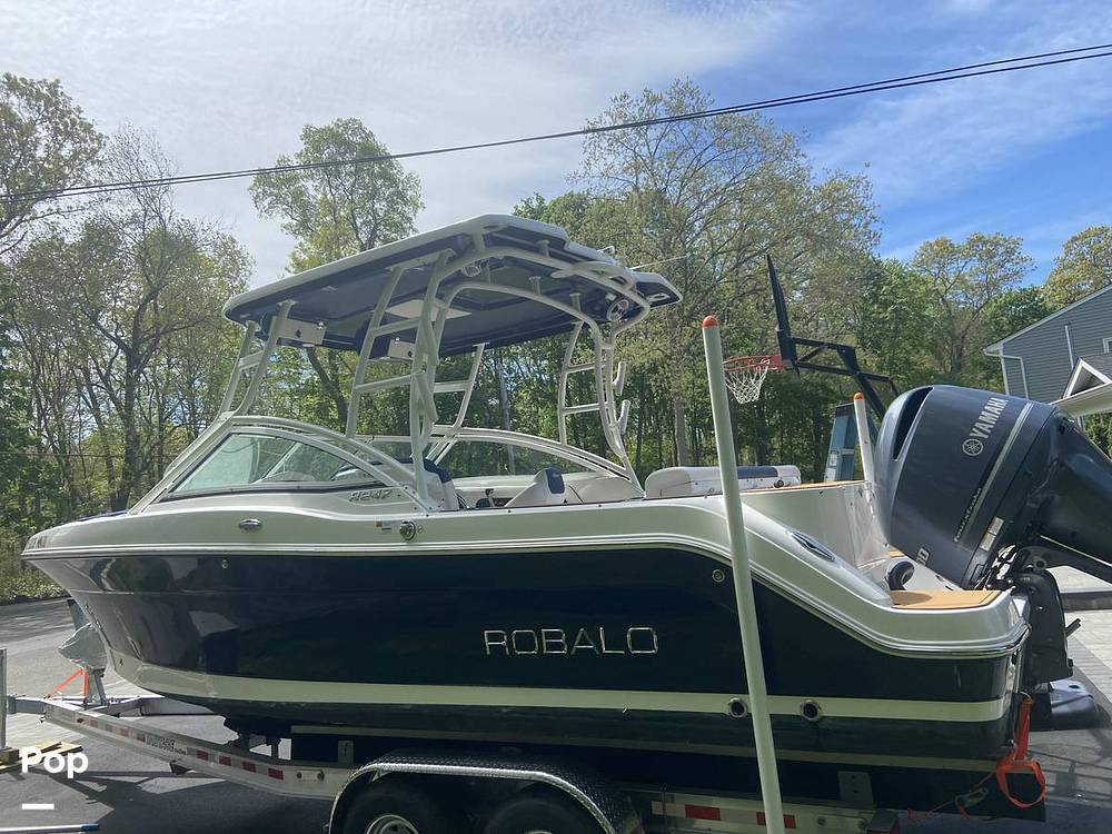 2018 Robalo boat for sale, model of the boat is R247 & Image # 6 of 23