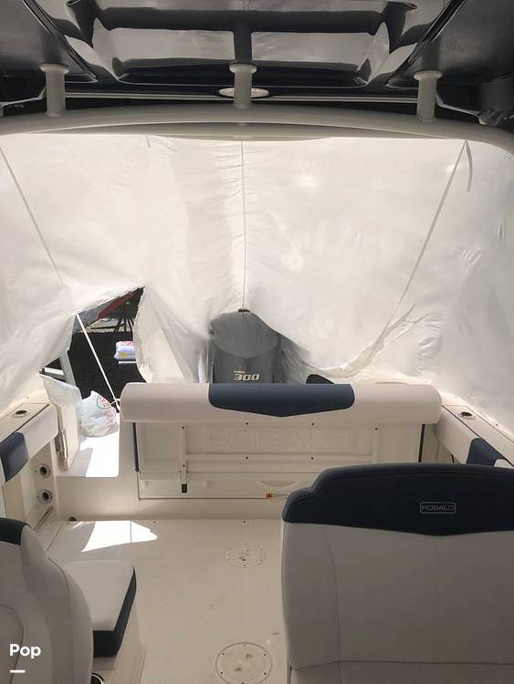 2018 Robalo boat for sale, model of the boat is R247 & Image # 7 of 23