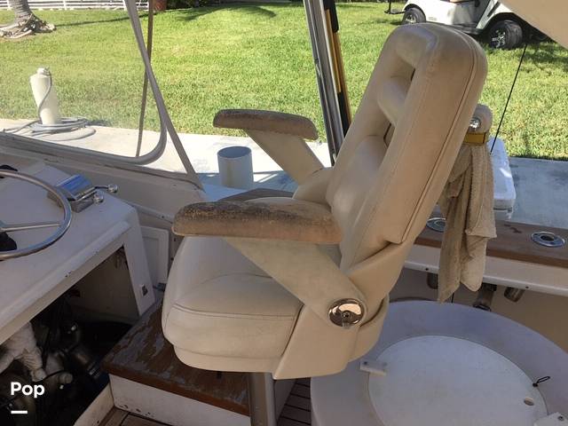 1989 Gulfstream Boats boat for sale, model of the boat is 31 Tournament Express & Image # 6 of 40