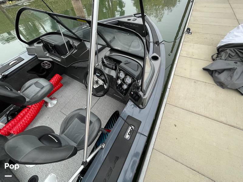 2020 Tracker Boats boat for sale, model of the boat is Targa V18 WT & Image # 3 of 40