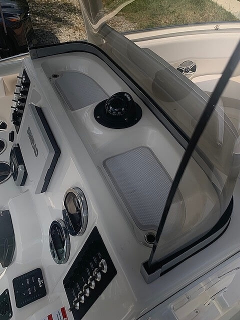 2016 Robalo boat for sale, model of the boat is 222R & Image # 10 of 26