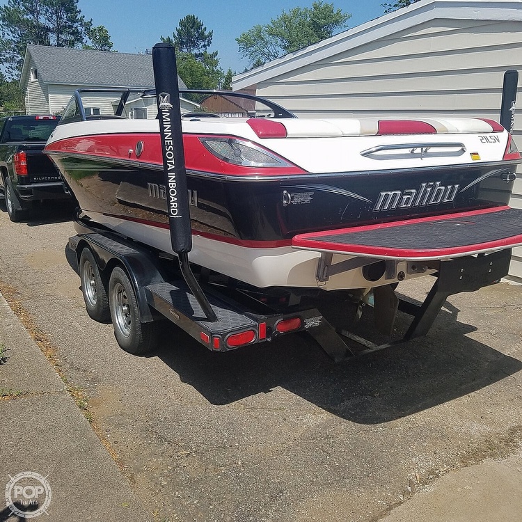 2006 Malibu Sunscape 21 LSV Power boat for Sale in Babbitt, MN