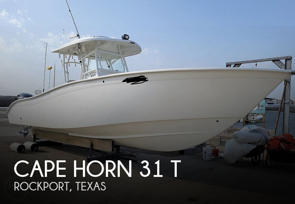 2015 Cape Horn 31 T Power boat for Sale in Rockport, TX
