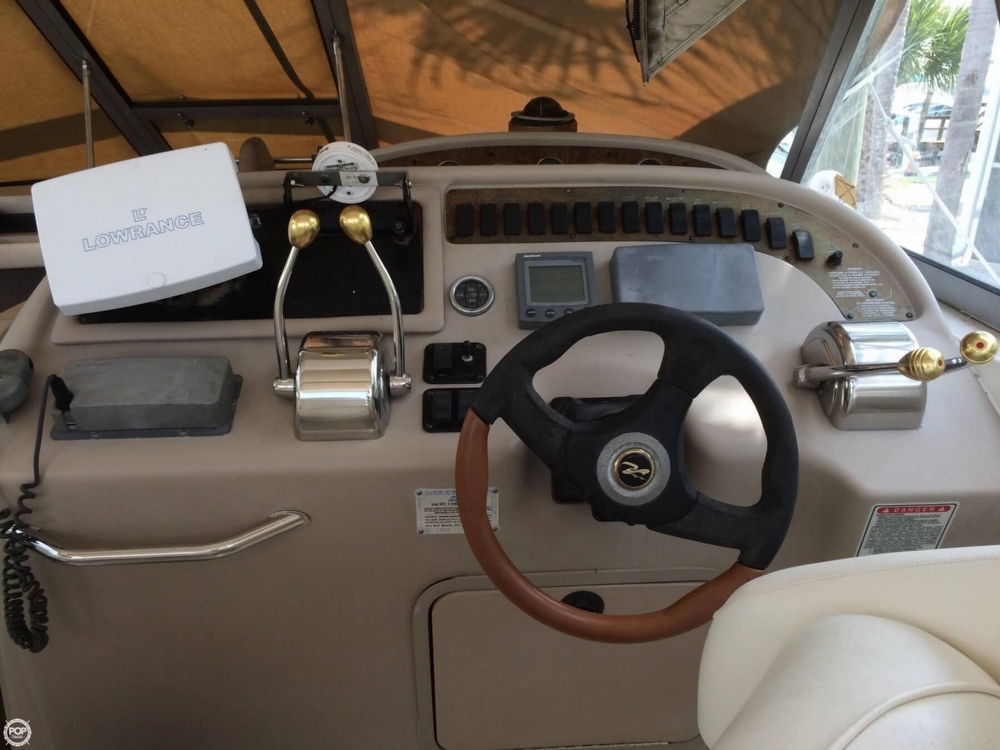 2001 Sea Ray 31 - Photo #6