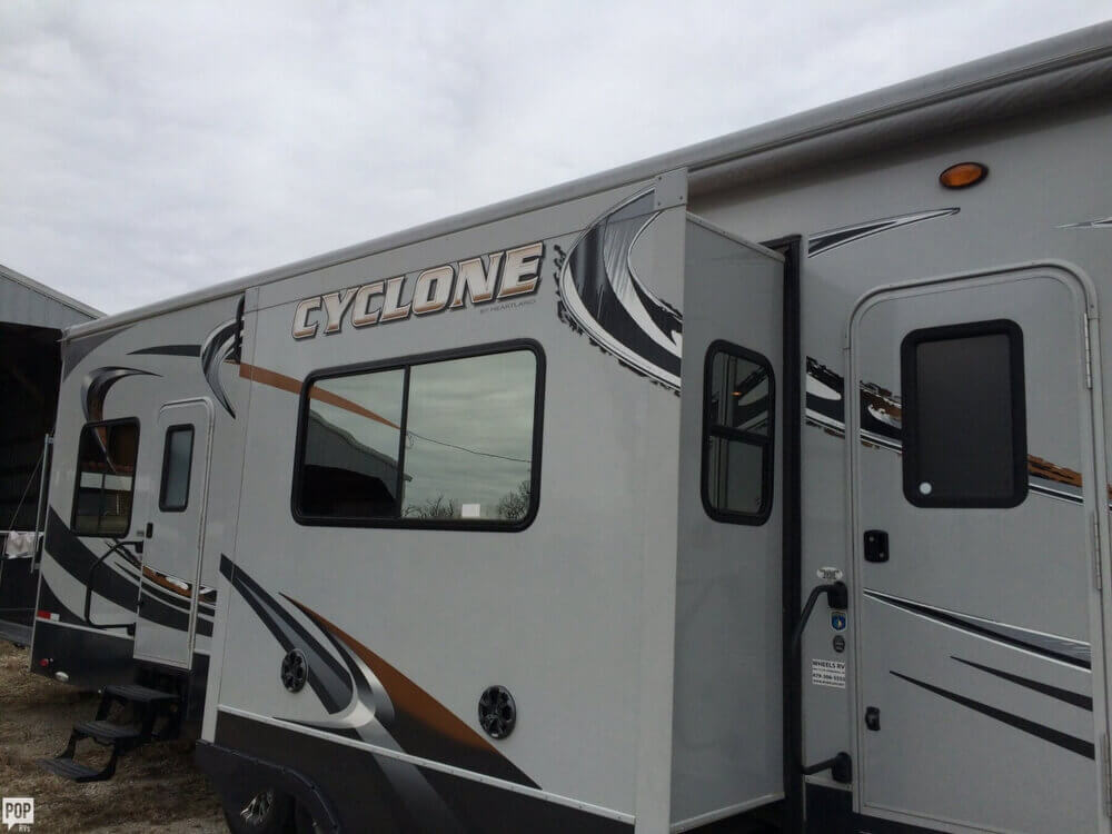 Canceled Cyclone 3950 Hd Edition Rv In Long Lane Mo 099452 2017 Cyclone 3950 Hd Edition 85